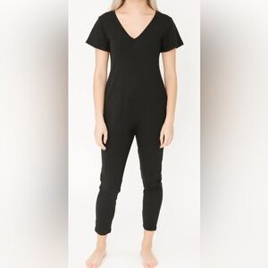 SMASH + TESS Sz M Sunday V-Neck Jumpsuit Short Sleeves Seam Pockets Soft Comfy